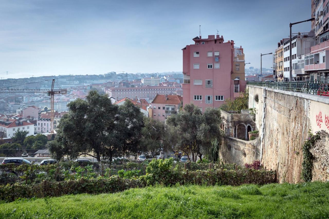Lovelystay - Sunny Flat W/ Balcony Overseeing Graca And River Lisboa Eksteriør billede